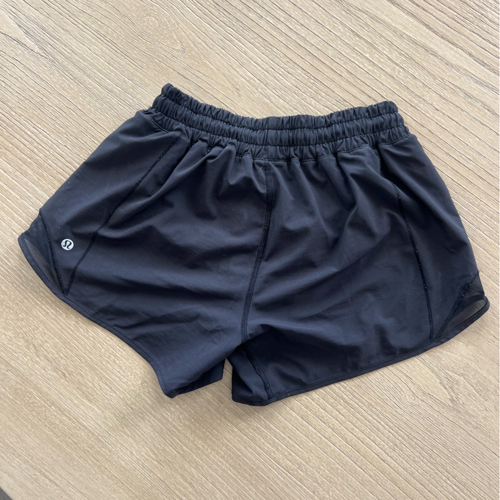 Lululemon hotty hot low rise short
